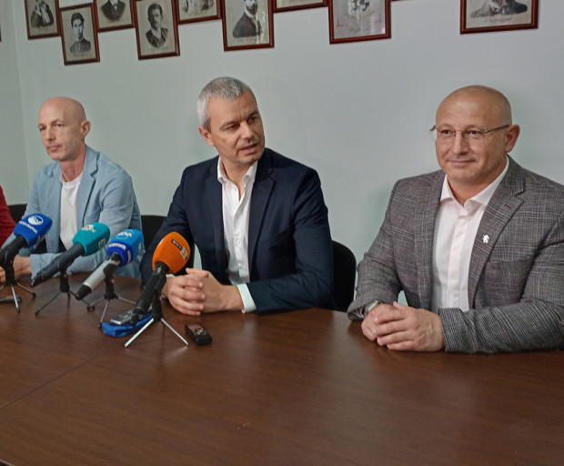 Костадин Костадинов: Безпрецедентна е ситуация с кабинета