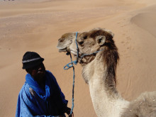 Бременна пътува 7 часа с камила, за да роди: Молех се на Бог да ме вземе