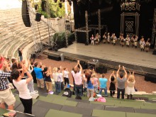 Ансамбъл "Българе" изнесе представление за Lord of The Dance в Пловдив