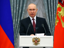 Путин: Русия се опитва да сложи край на войната, водена срещу народа й