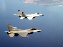 F-16 vs МиГ-29: Пълен разбор  и Топ 5 на главните разлики