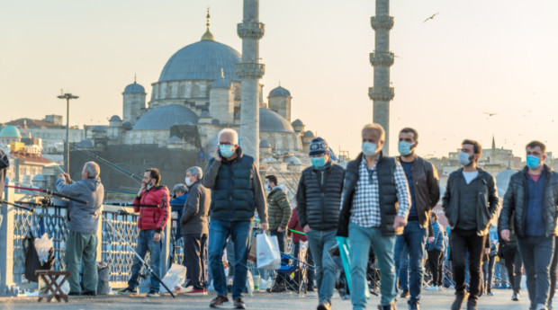 Хората глобени в Турция за неспазване на правилата по време