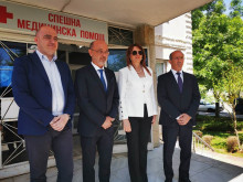Здравният министър откри център за спешна помощ в Приморско