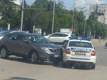 Кола и патрулка са катастрофирали в София