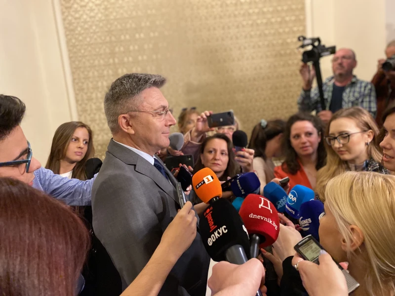 Карадайъ: Засега не сме поканени на разговори и не участваме в това правителство