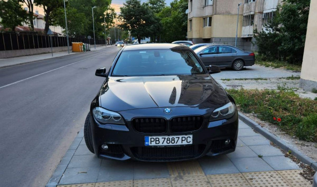 TD Читател на Plovdiv24 bg изпрати снимки в редакцията на лъскаво BMW паркирано