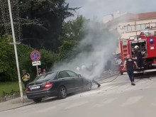 Кола се запали в центъра на Велико Търново