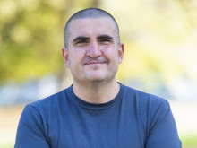 Даскал Илия Михайлов, който всяка сутрин пътува от Пловдив до Пазарджик, за да дава на учениците си сила и вяра