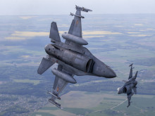 Марк Мили предупреди Украйна: F-16 не са "магическо оръжие", Русия има хиляда изтребителя 4-то поколение