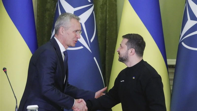 НАТО ще надгради партньорския статут на Украйна, без да й предлага бързо членство