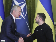 НАТО ще надгради партньорския статут на Украйна, без да й предлага бързо членство