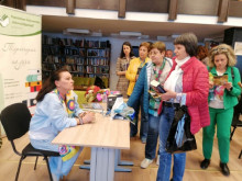 Творческа среща с писателката Мария Лалева се проведе в Смолян