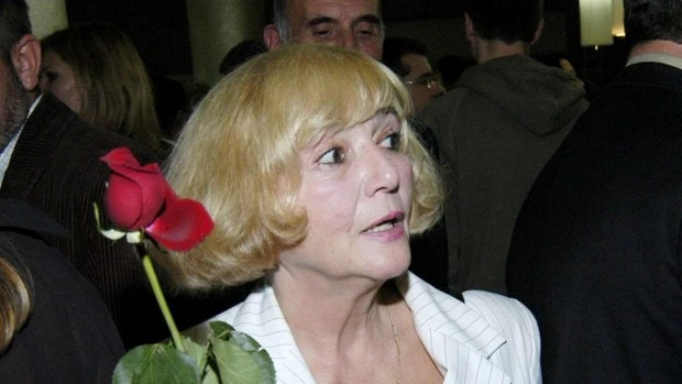 Синът на Виолета Донева: Майка ми е погребана