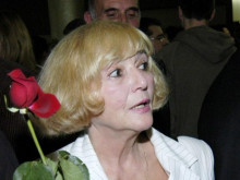 Синът на Виолета Донева: Майка ми е погребана