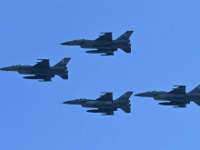 Нидерландия ще предаде F-16 след обучение на пилотите