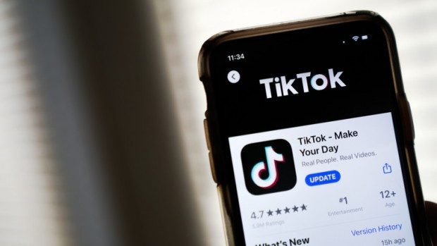 Китайската социална платформа TikTok тества чатбот който нарича Тако и който може