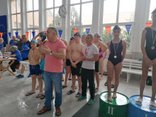 Близо 70 деца и младежи участваха във Втория пролетен турнир по плуване в обновения общински басейн