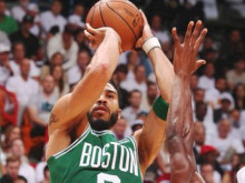 Бостън вкара драматично серията срещу Маями в седми мач в НБА