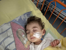 Малката Кристин от Смолян има нужда от помощ за трансплантация на сърце