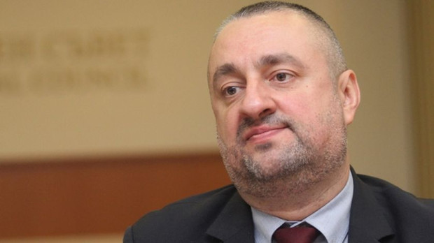 След 15 май датата на която главният прокурор Иван Гешев скъса