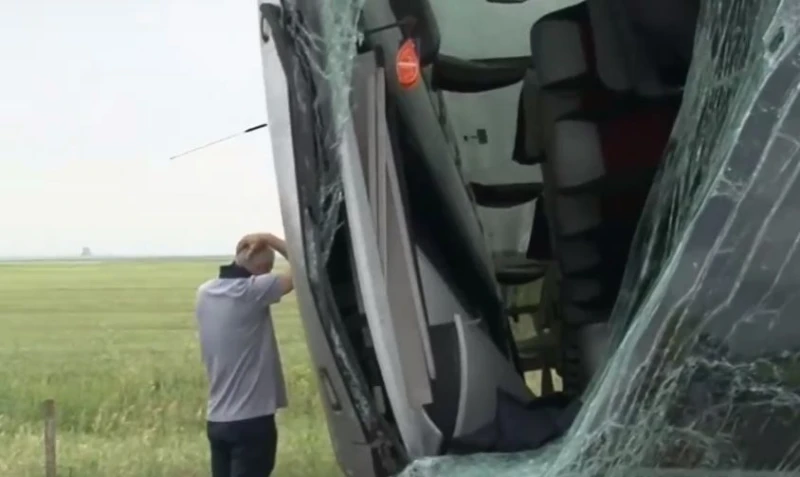 12 в болница след тежко ПТП с автобус на АМ "Тракия"!