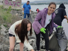 Природолюбители чистиха край "Малка чайка" във Варна