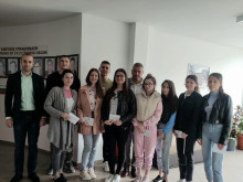 Бизнесмен от Родопите с благороден жест към абитуриенти