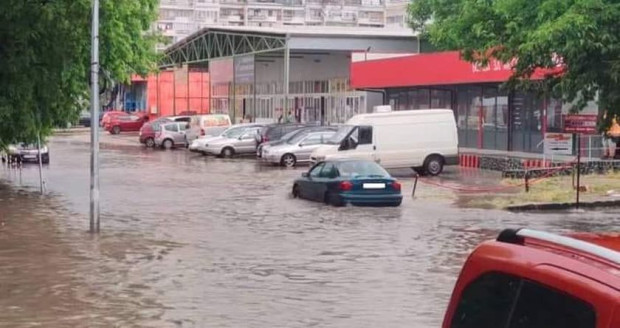Страшно наводнение е станало във Варна стана ясно от публикация