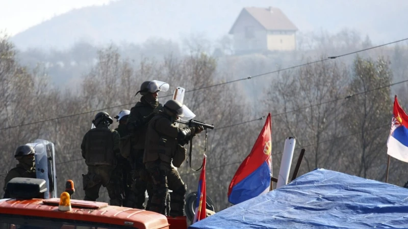 Сблъсъци в Северно Косово, двама сърби са ранени