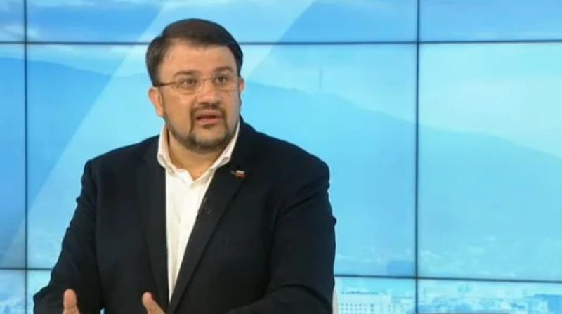 Настимир Ананиев: Радев не би трябвало да дава съвети относно реализирането на мандата