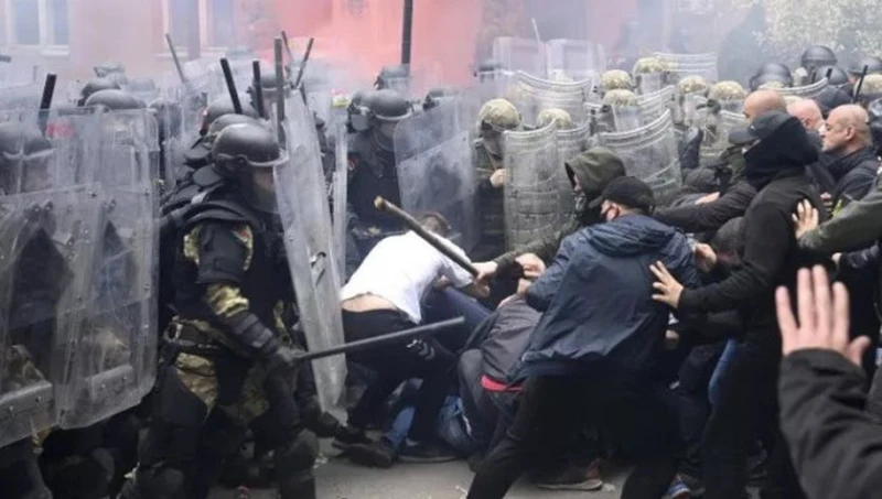 МО: Няма пострадали български военни в Косово