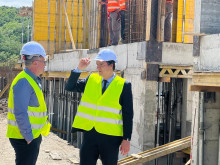 Министър Зарков инспектира строежа на новия затвор в Самораново