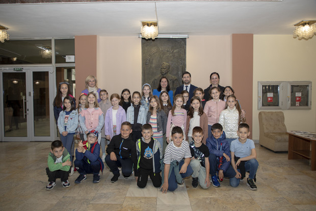 Второкласници от II ОУ "П. Р. Славейков" гостуваха на Община Стара Загора