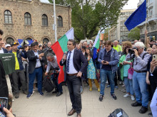 Асен Василев: В момента се спуска нова Желязна завеса над Европа