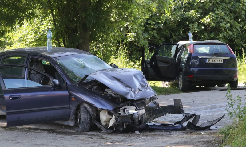 Единият от шофьорите от катастрофата в Марково е с опасност за живота