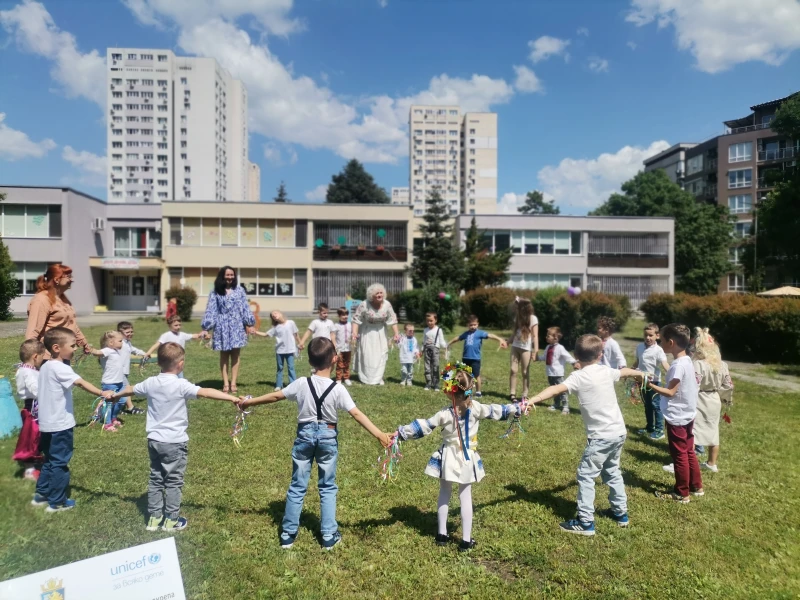 Дневен център за деца бежанци от Украйна отвори врати в Бургас