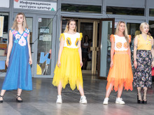 Студенти от ЮЗУ "Неофит Рилски" представиха 19 колекции на годишното си модно ревю