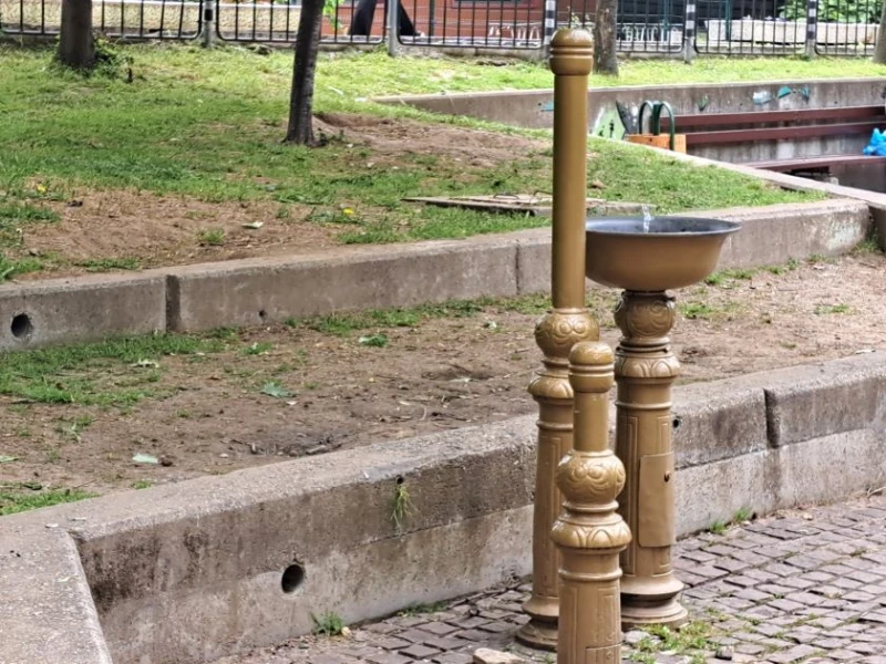 След публикация на "Фокус": Оправиха чешмичката в Градската градина на Благоевград