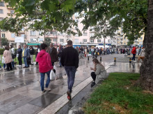 България не помни такава опашка!