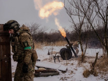Украинците обстрелват изтеглящите се от Бахмут "вагнеровци"