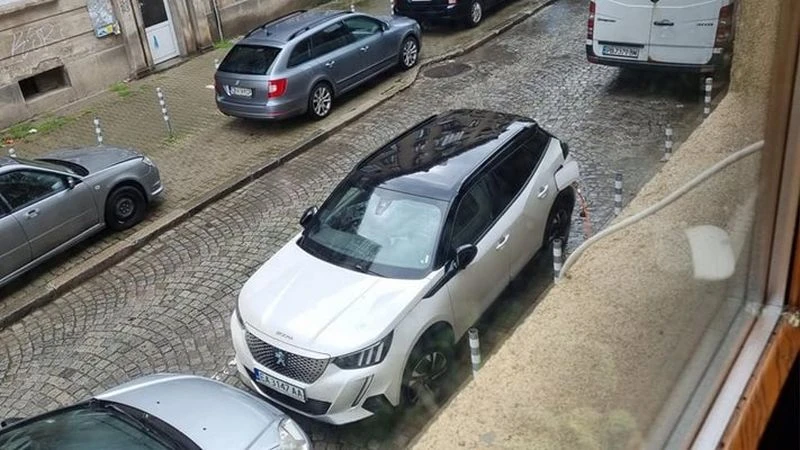 Депутат от Пловдив счупи тъпомера, сам изтри нелепия си пост