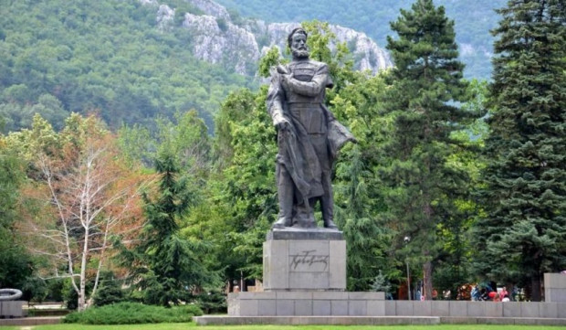 МВР с призив: Да отдадем почит към Ботев и загиналите за свободата на България