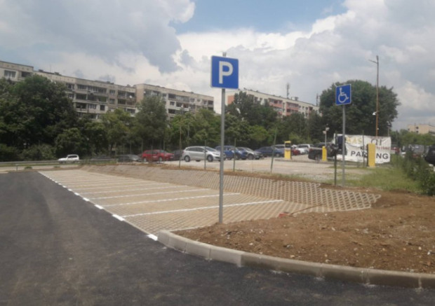Завърши изграждането на новия паркинг в район "Студентски"