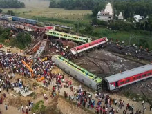 Броят на жертвите на влаковата катастрофа в Индия достигна 288