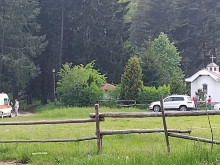 Нещо се е случило в района на хижа "Здравец", има полиция, линейка и криминална лаборатория
