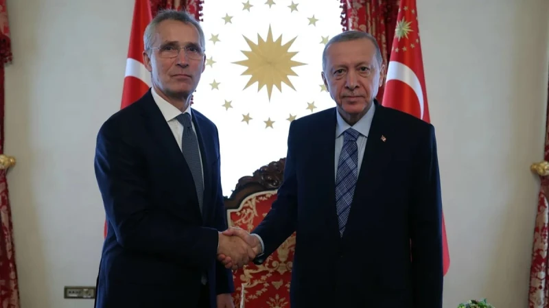 Ердоган провежда закрити разговори с генералния секретар на НАТО в Истанбул