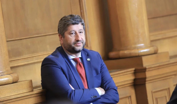 Христо Иванов: Това правителство има задачата да рестартира парламентарната демокрация в България