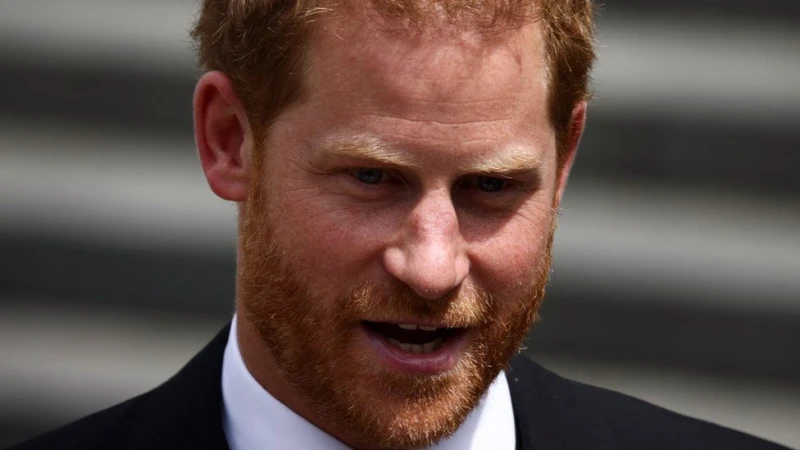 Принц Хари дава показания в съда срещу Daily Mirror