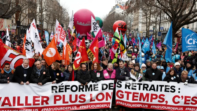 Профсъюзите във Франция мобилизират над половин милион души за национален протест срещу пенсионната реформа