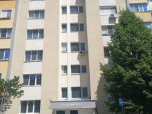В "Източен" санират без пари